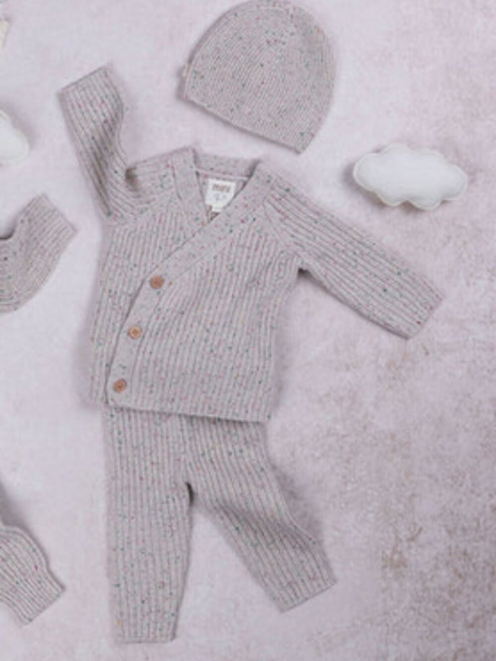 MiniP OATMEAL SPECKLED SET - WORN ONCE - SIZE 18M & 36M